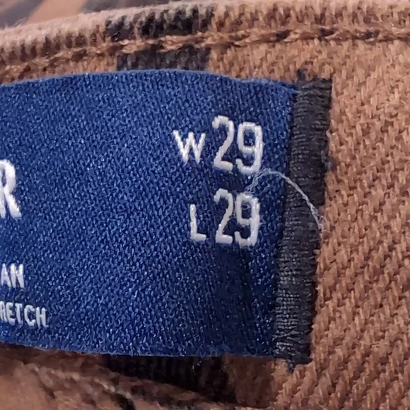 Hollister low rise swirl print dad jeans in brown and black - Picture 9 of 11